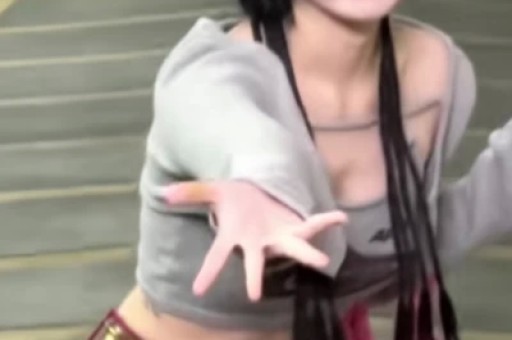 热搜爆了！谢娜演唱会后台花海刷屏肖战粉色花篮看哭全网