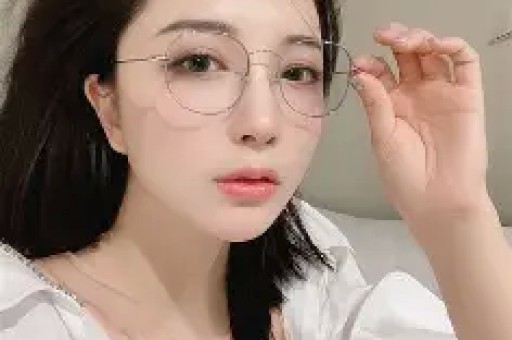 “热搜榜单主榜高位呈现大量炒作明星个人动态等”快手、微博被查！